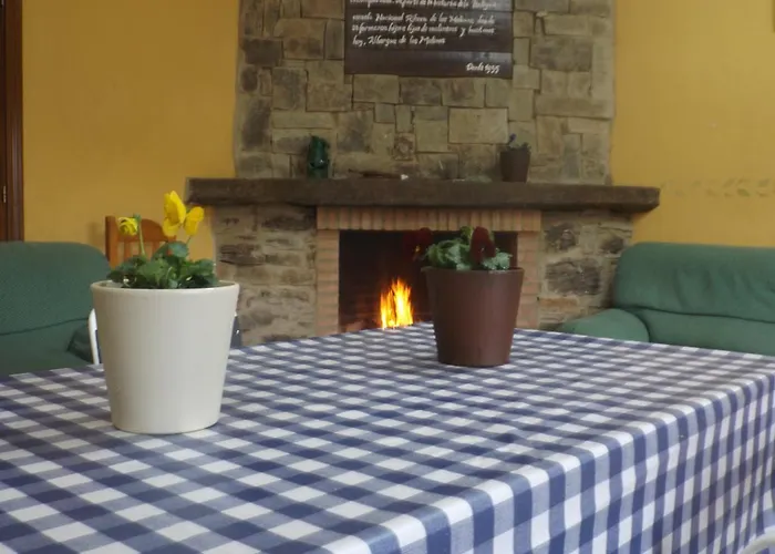 De Los Molinos Vandrarhem Llerena