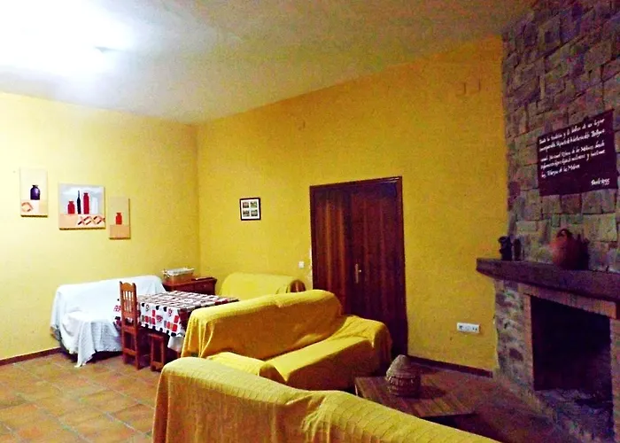 De Los Molinos Vandrarhem Llerena